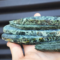 500g Raw New Zealand Greenstone / Pounamu Carving Slices (R14B21)