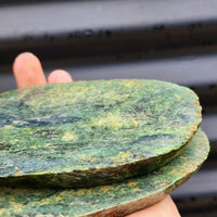 1kg Raw New Zealand Greenstone / Pounamu Carving Slices (R14B88)