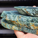 1kg Raw New Zealand Greenstone / Pounamu Carving Slices (R14B85)