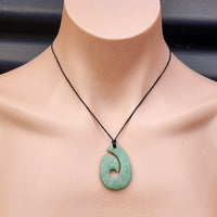 NZ Greenstone Pounamu Hei Matau Pendant Necklace (P7X3)