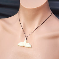 Natural Hand Carved Maori Bone Carving Pendant Necklace - Whale Tail