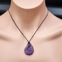 Natural Amethyst Traditional NZ Maori Whale Tail Hook Carving Pendant Necklace