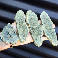 500g Raw New Zealand Greenstone / Pounamu Carving Slices (R14B16)