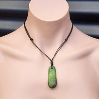 New Zealand Greenstone Pounamu Pendant Necklace (AJJC2144)