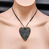 NZ Black Greenstone Pounamu Heart Pendant Necklace (N72)