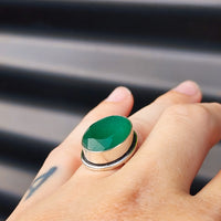 (Q) Solid Sterling Silver & Natural Emerald Handmade Solitaire Ring